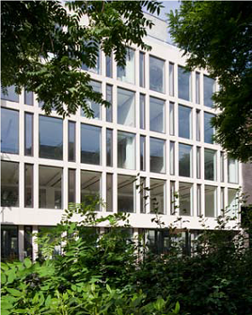 3 Queen Square